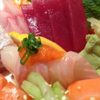 Sashimi Appetizer (8 Pcs)